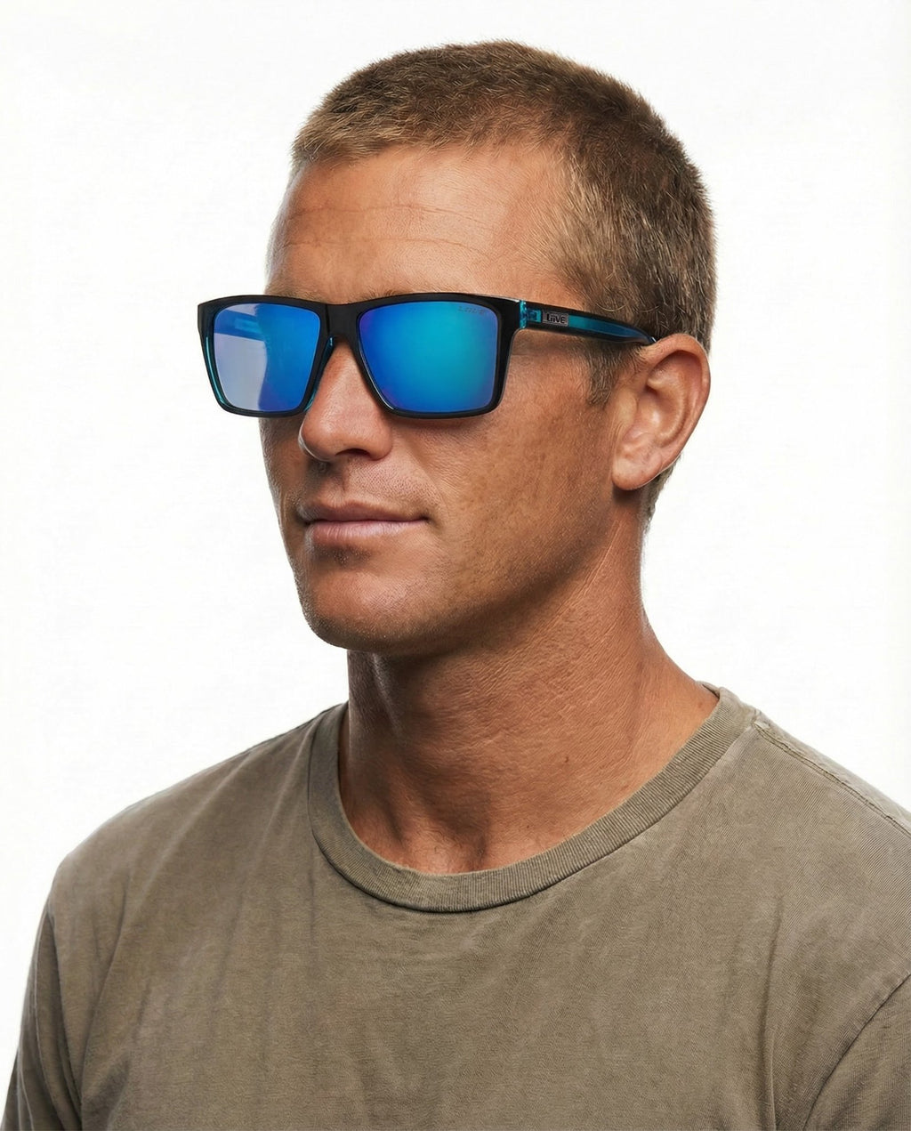 Laguna | Mirror Matt Black / Xtal Neon | lifestyle