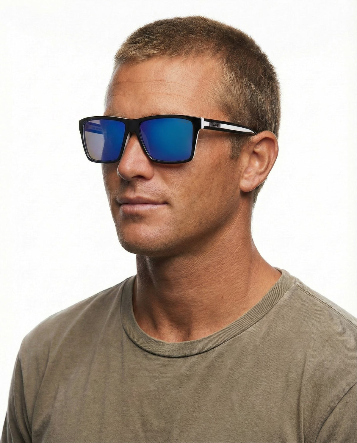 Laguna | Mirror Polarised Matt Black White | lifestyle