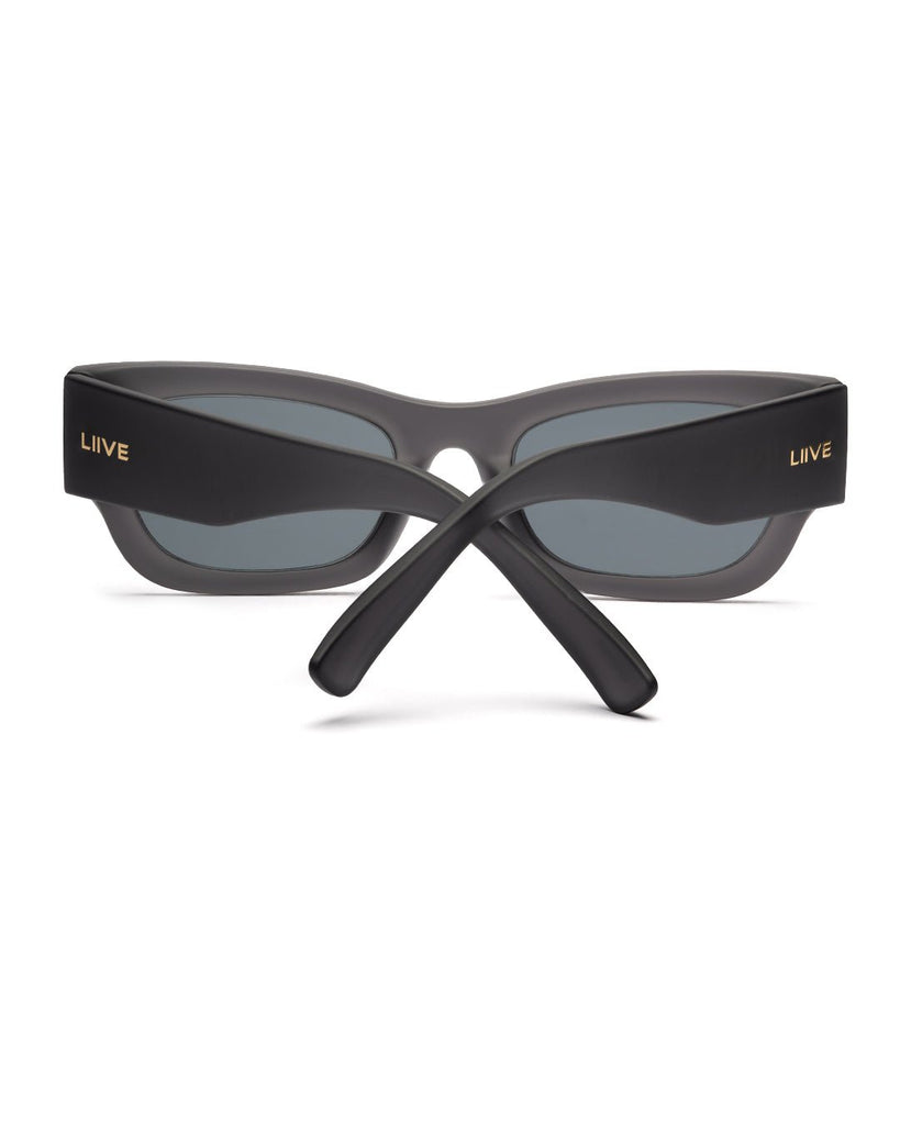 Legian - Matt Xtal Smoke - Liive Vision